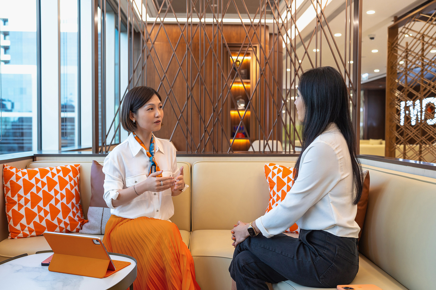 Nhờ ứng dụng các công nghệ hiện đại, khách hàng luôn đảm bảo quyền lợi và được tiếp cận đầy đủ thông tin từ các tư vấn tài chính của FWD.