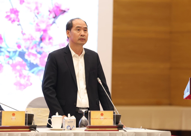 Thứ trưởng Bộ Lao động-Thương binh và Xã hội Nguyễn Văn Hồi thông tin về công tác đảm bảo an sinh xã hội dịp Tết Nguyên đán Ất Tỵ. Ảnh: VGP/NB