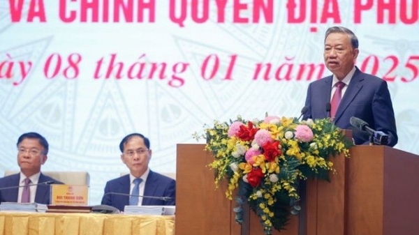 Tổng Bí thư Tô Lâm phát biểu chỉ đạo tại Hội nghị tổng kết công tác năm 2024, triển khai công tác năm 2025 của Chính phủ và chính quyền địa phương. Ảnh: VGP/Nhật Bắc