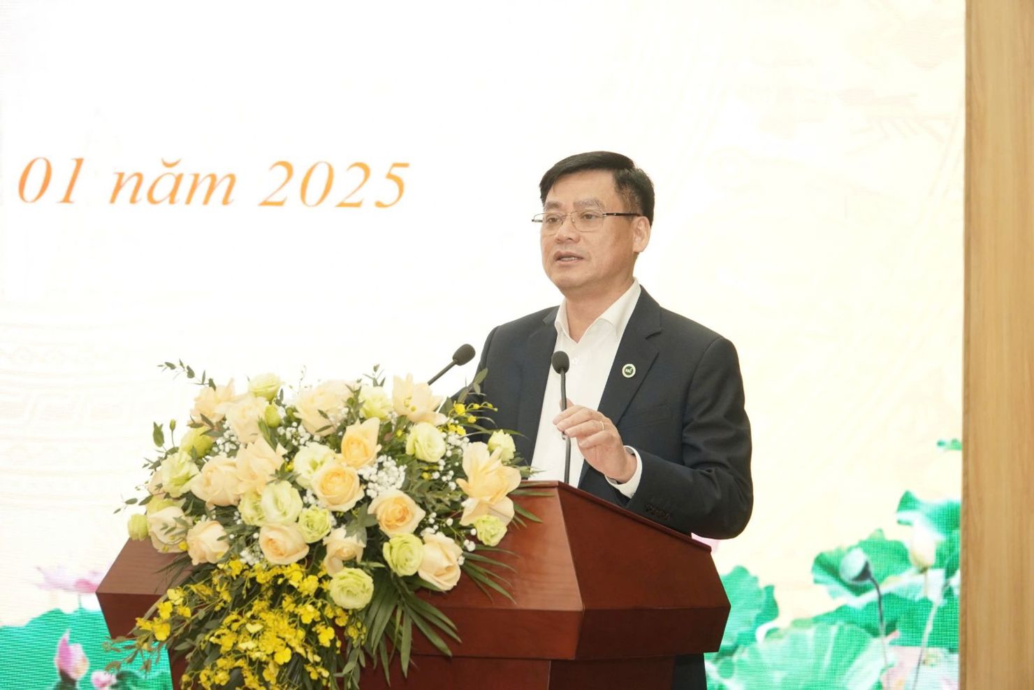Phó Chủ tịch UBCKNN Hoàng Văn Thu đánh giá cao những nỗ lực, cố gắng của các cán bộ, công chức, viên chức UBCKNN.