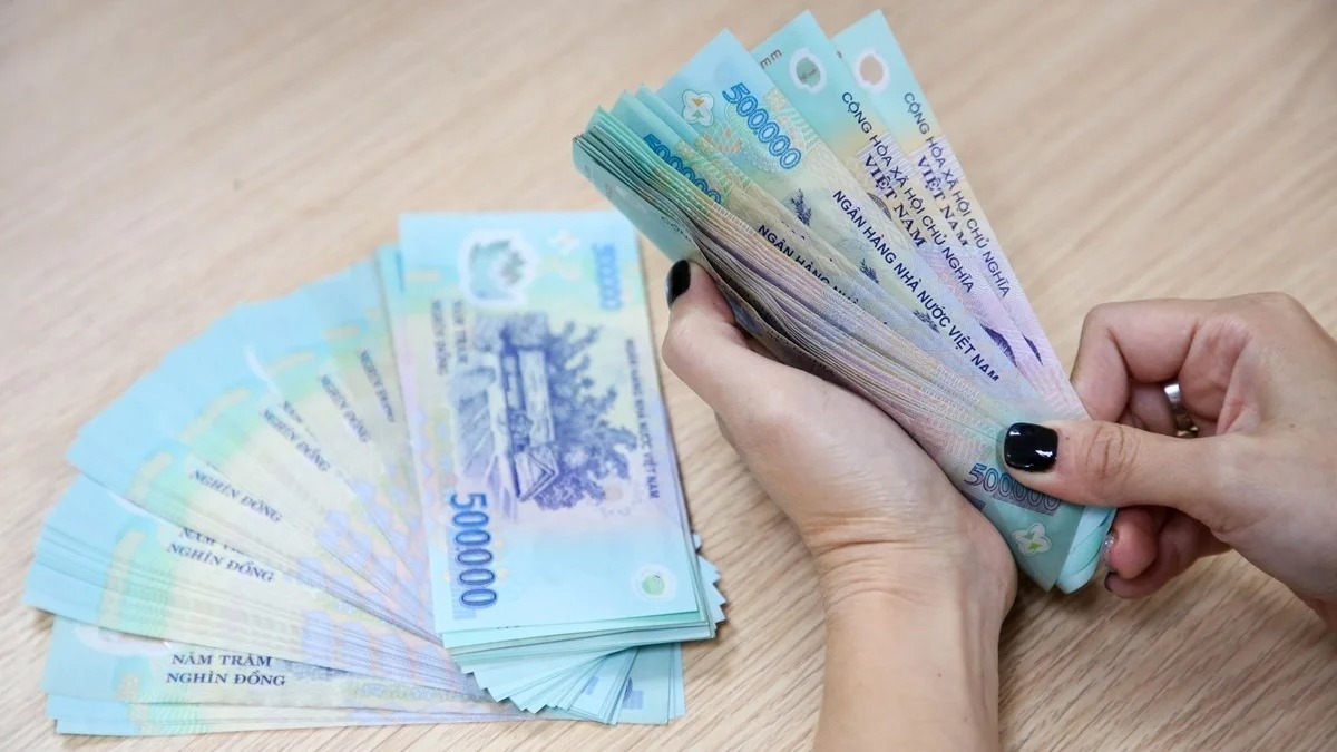 Không vay mượn tiền đầu năm.