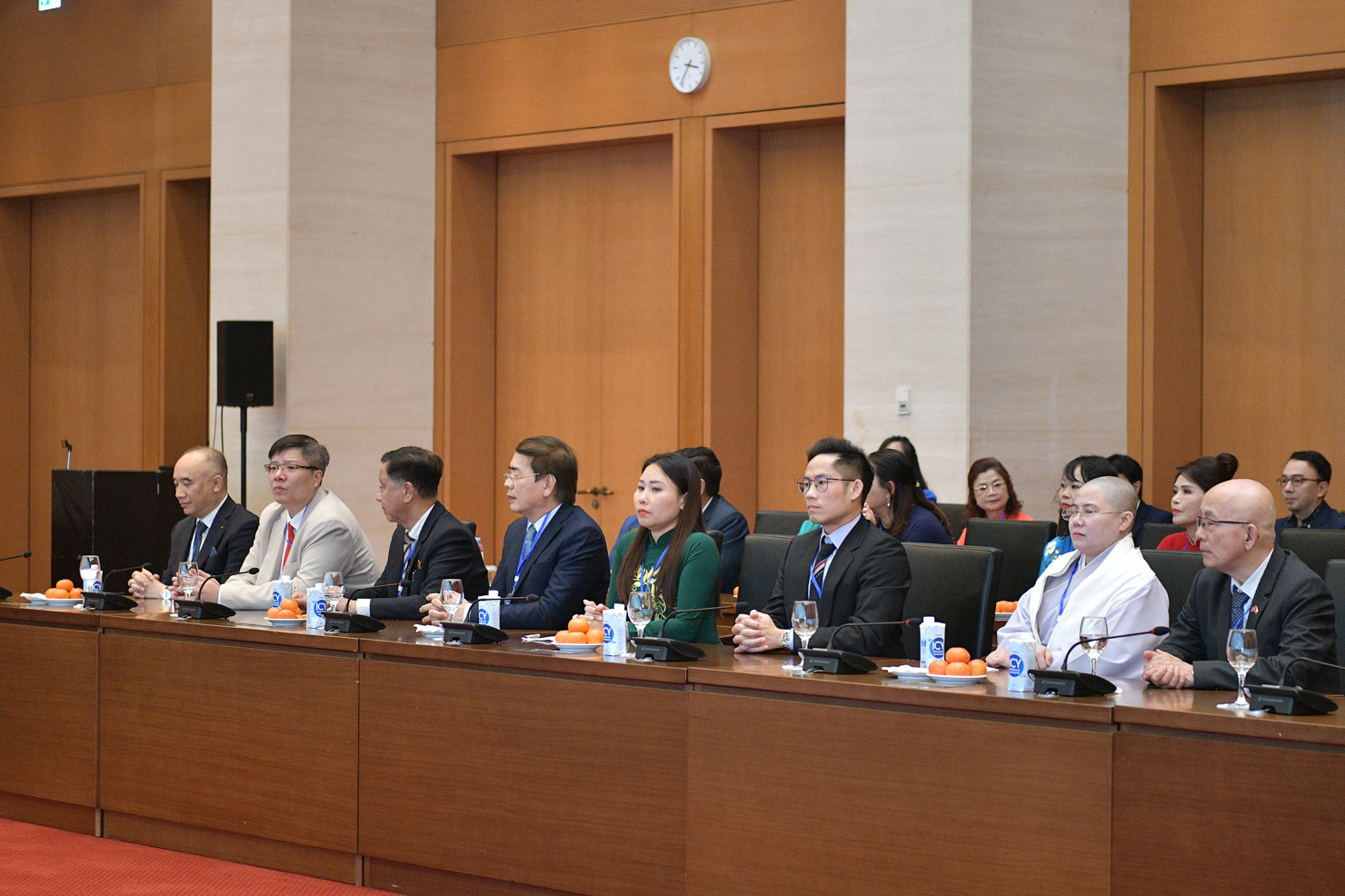 Các đại biểu dự cuộc gặp mặt.