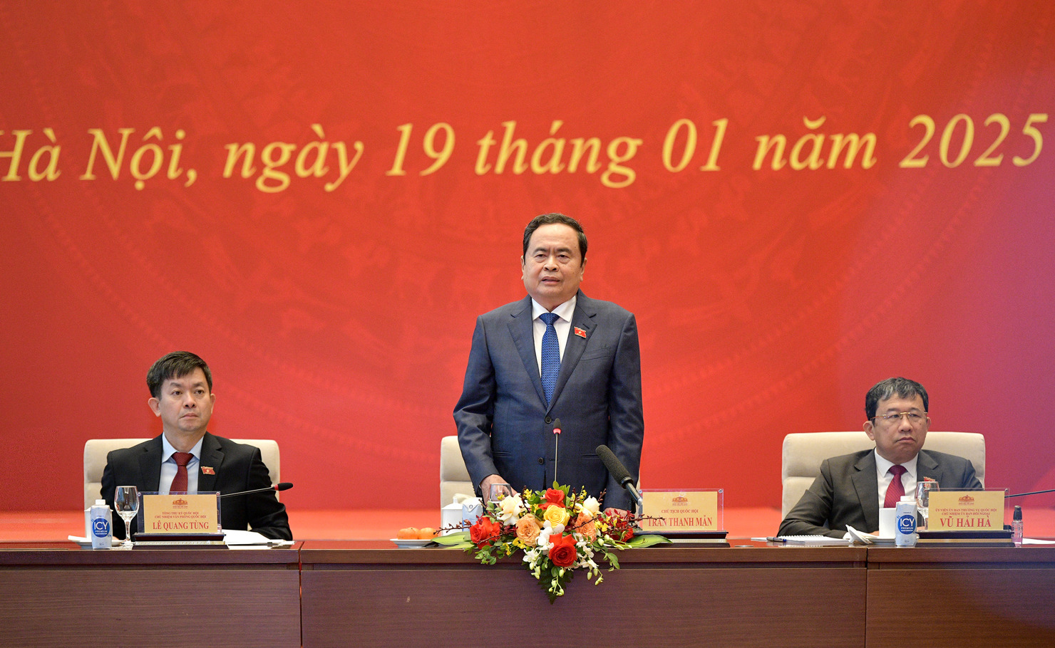 Chủ tịch Quốc hội Trần Thanh Mẫn gặp mặt đoàn kiều bào tiêu biểu tham dự Chương trình “Xuân quê hương 2025” - Ảnh 1