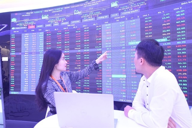 Cổ phiếu C&ocirc;ng nghệ, Ng&acirc;n h&agrave;ng vẫn &ldquo;s&aacute;ng gi&aacute;&rdquo; trong năm 2025.