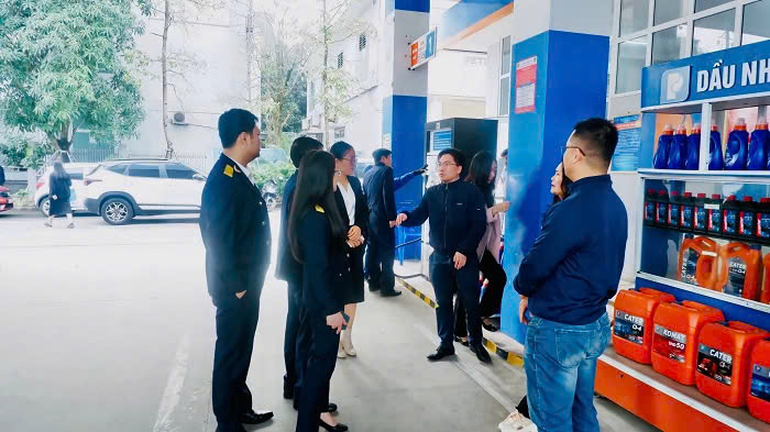 Hiện nay, cơ quan thuế đang phối hợp với các sở, ngành liên quan để rà soát, nắm bắt thực trạng triển khai hóa đơn điện tử tại các cửa hàng kinh doanh xăng dầu.