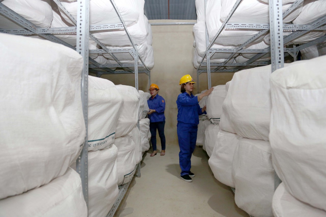 Việc ban hành các văn bản quy phạm pháp luật đã bổ sung hệ thống pháp luật, góp phần kịp thời tháo gỡ khó khăn, vướng mắc trong quản lý hàng DTQG.