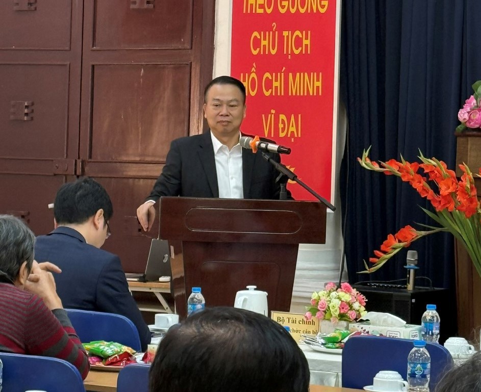 Thứ trưởng Bộ Tài chính Nguyễn Đức Chi phát biểu tại buổi gặp mặt. Ảnh:Thanh Sơn