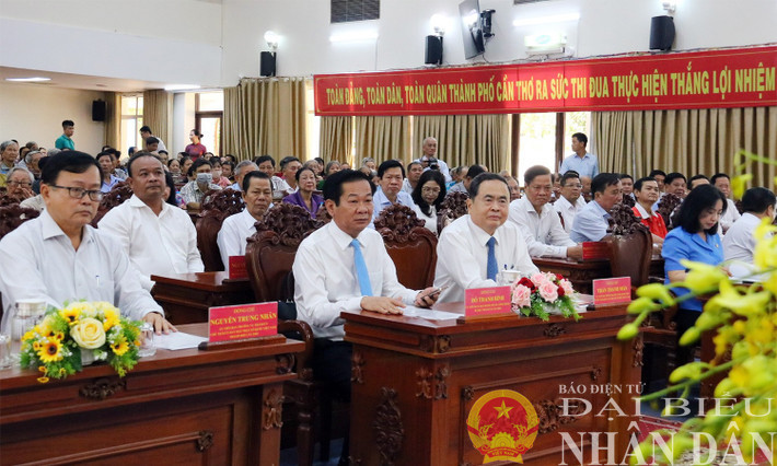 Chủ tịch Quốc hội Trần Thanh Mẫn và các đại biểu tham dự chương trình. Ảnh: Nguyễn Hành