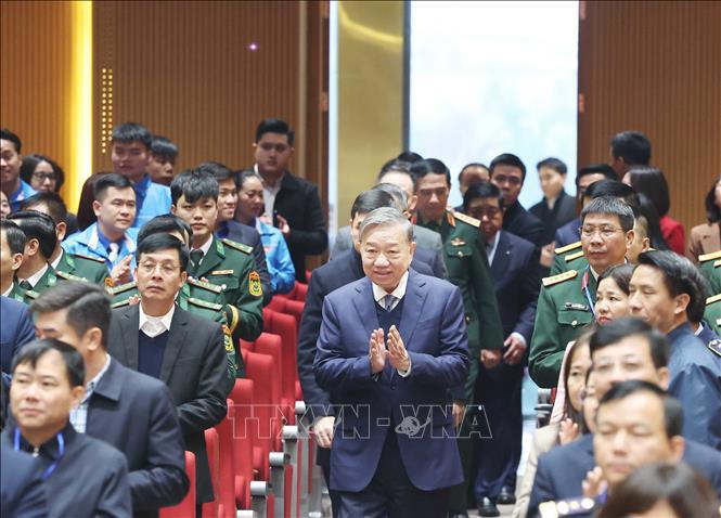 Tổng Bí thư Tô Lâm và Đoàn công tác Trung ương làm việc với Ban Chấp hành Đảng bộ tỉnh Hà Giang. Ảnh: TTXVN 