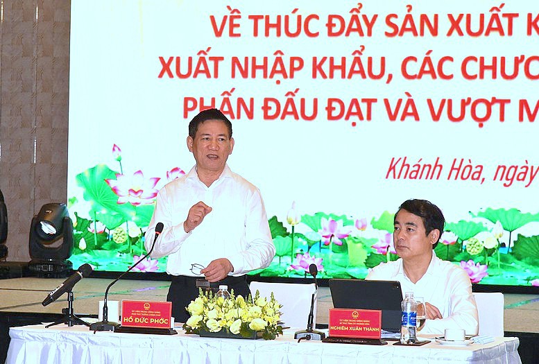 Phó Thủ tướng Chính phủ Hồ Đức Phớc làm việc với 3 địa phương để tháo gỡ vướng mắc, thúc đẩy tăng trưởng - Ảnh :VGP/Trần Mạnh.