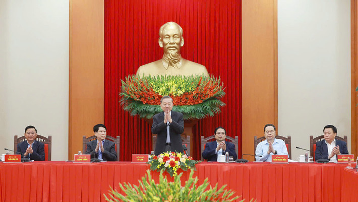 Tổng Bí thư Tô Lâm, Trưởng Tiểu ban Văn kiện Đại hội XIV chủ trì cuộc họp. Ảnh: Thống Nhất/TTXVN.