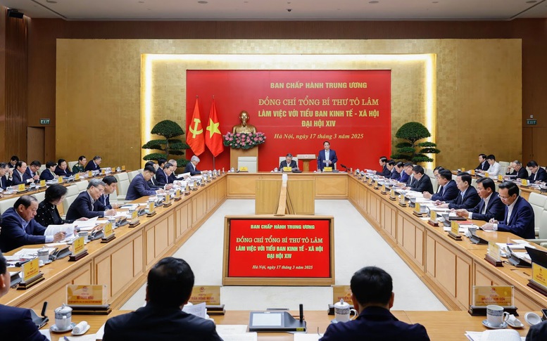 Thủ tướng Phạm Minh Chính - Trưởng Tiểu ban Kinh tế - Xã hội Đại hội lần thứ XIV của Đảng phát biểu tại buổi làm việc.