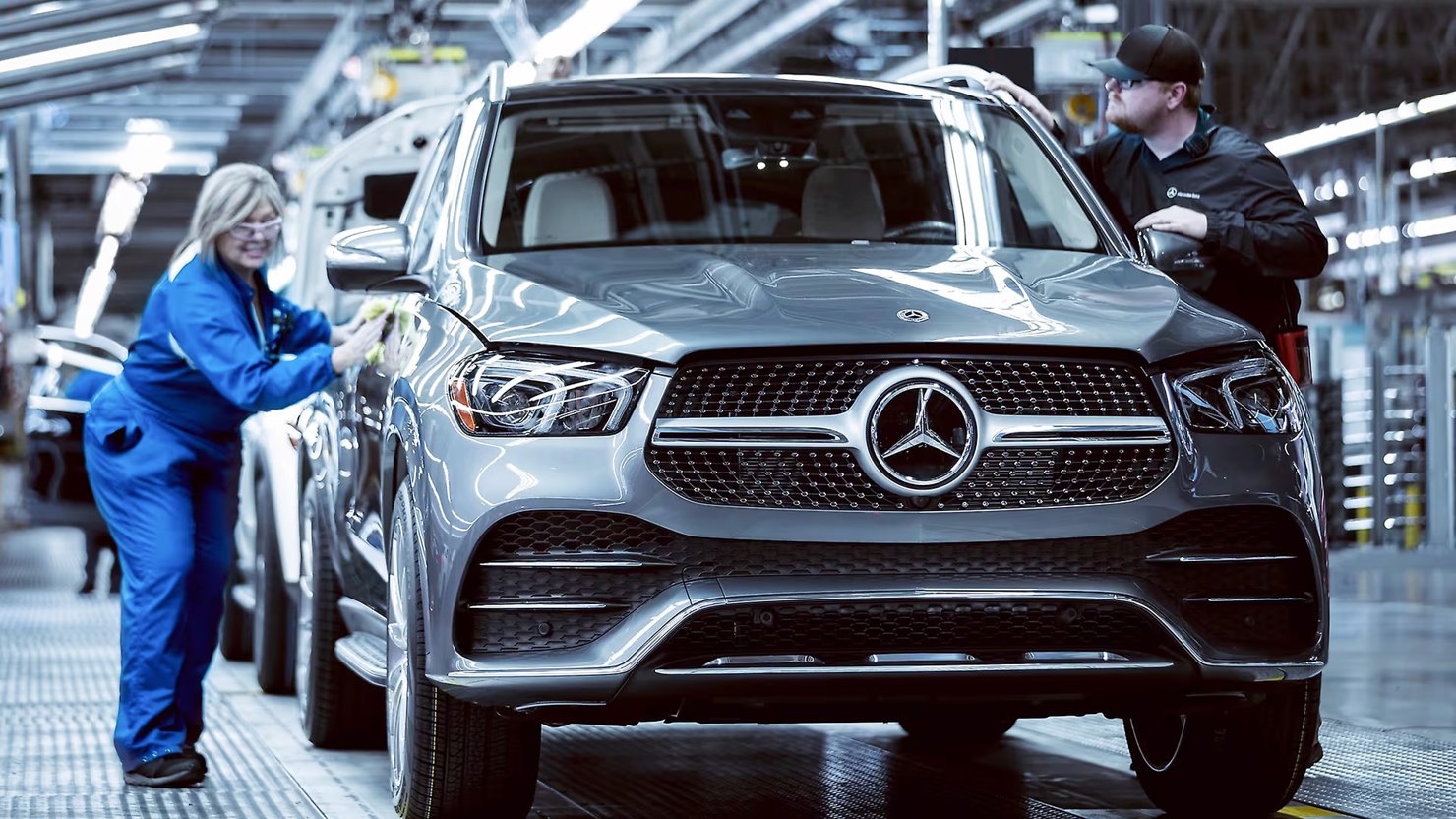 Hoạt động lắp ráp xe Mercedes-Benz tại Nhà máy Tuscaloosa. Ảnh: Mercedes-Benz.