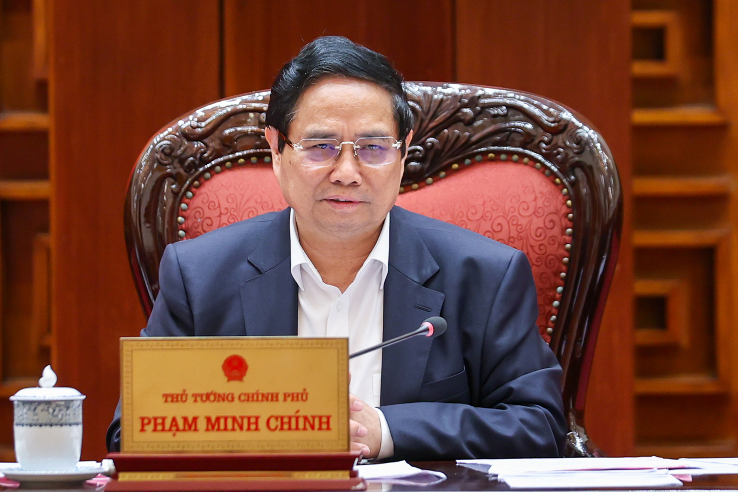 Thủ tướng nêu rõ, cần tiếp tục nắm chắc diễn biến tình hình phức tạp hiện nay và kịp thời đề xuất, thực thi chính sách; Ảnh: VGP