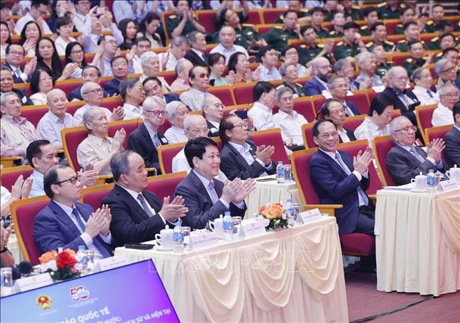 Chủ tịch nước Lương Cường và các đại biểu dự Hội thảo. Ảnh: TTXVN