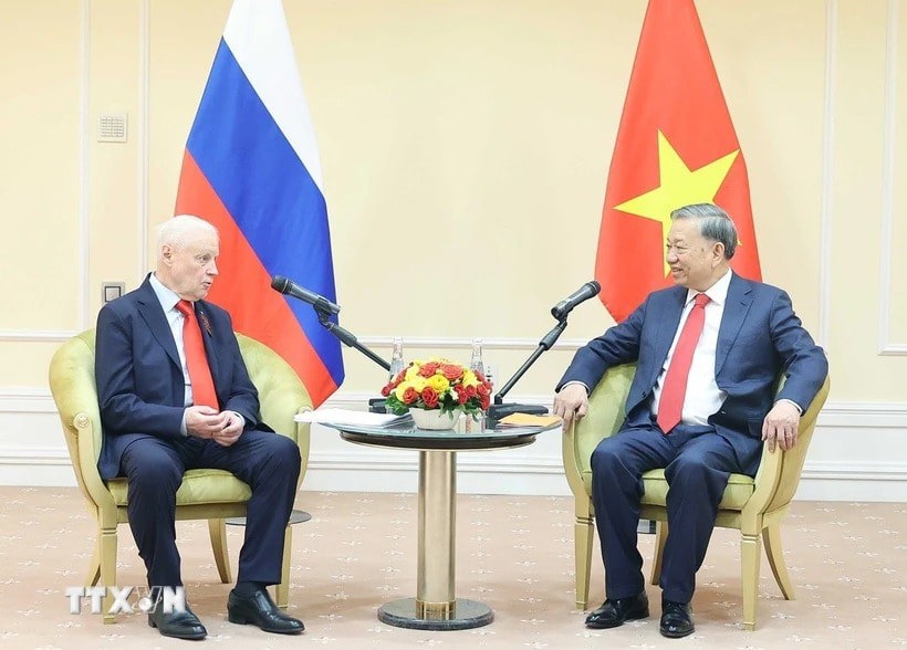 Tổng B&iacute; thư T&ocirc; L&acirc;m tiếp Chủ tịch Đảng "Nước Nga C&ocirc;ng bằng - Những người y&ecirc;u nước - V&igrave; Sự thật" Sergey Mironov. Ảnh: Thống Nhất/TTXVN. &nbsp;