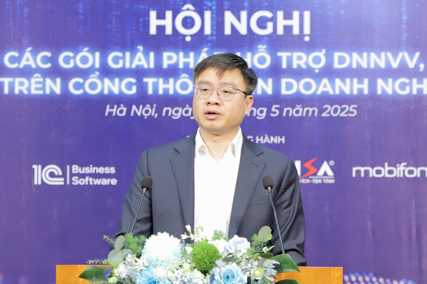 “Với sự dẫn dắt của các tập đoàn và doanh nghiệp công nghệ hàng đầu Việt Nam, cùng sự đồng hành tích cực từ Bộ Tài chính và các cơ quan liên quan, khu vực kinh tế tư nhân hoàn toàn có khả năng nhanh chóng bắt kịp xu hướng số hóa, từ đó phát triển bền vững, nâng cao năng lực hội nhập quốc tế. Bên cạnh đó, mục tiêu dài hạn là hướng tới xây dựng một hệ sinh thái số hóa năng động, nơi các doanh nghiệp có thể chủ động đổi mới, ứng dụng công nghệ và phát triển hiệu quả trong môi trường số”. Ông Nguyễn Đức Trung - Phó Cục trưởng Cục Phát triển Doanh nghiệp tư nhân và Kinh tế tập thể.