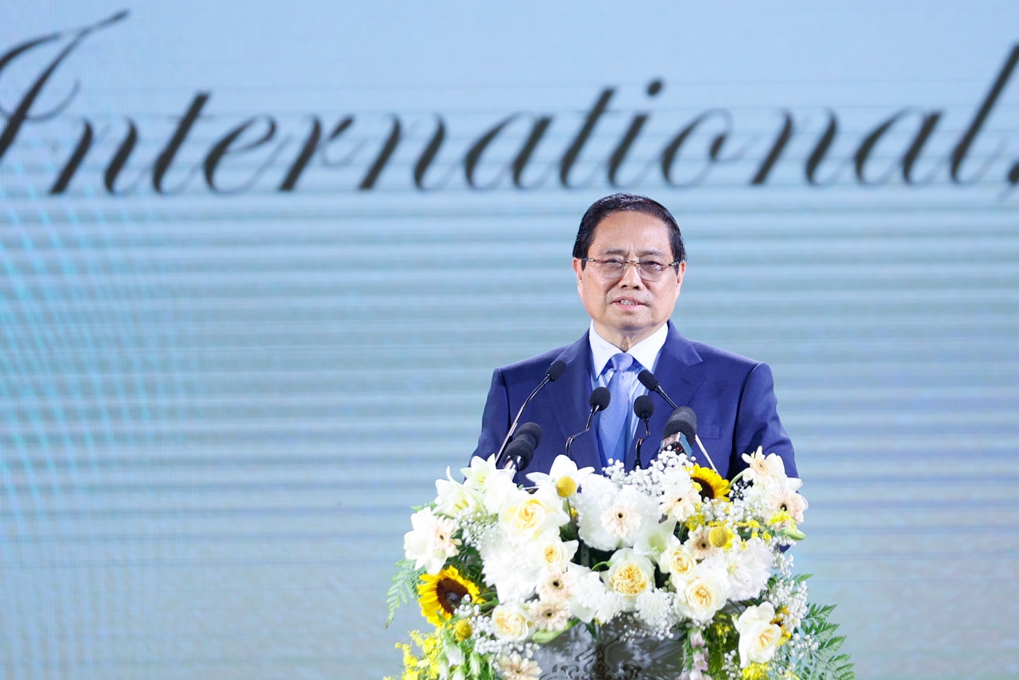 Thủ tướng nhấn mạnh dự &aacute;n c&oacute; &yacute; nghĩa quan trọng trong th&uacute;c đẩy quan hệ Việt Nam - Hoa Kỳ ng&agrave;y c&agrave;ng đi v&agrave;o chiều s&acirc;u. Ảnh: VGP