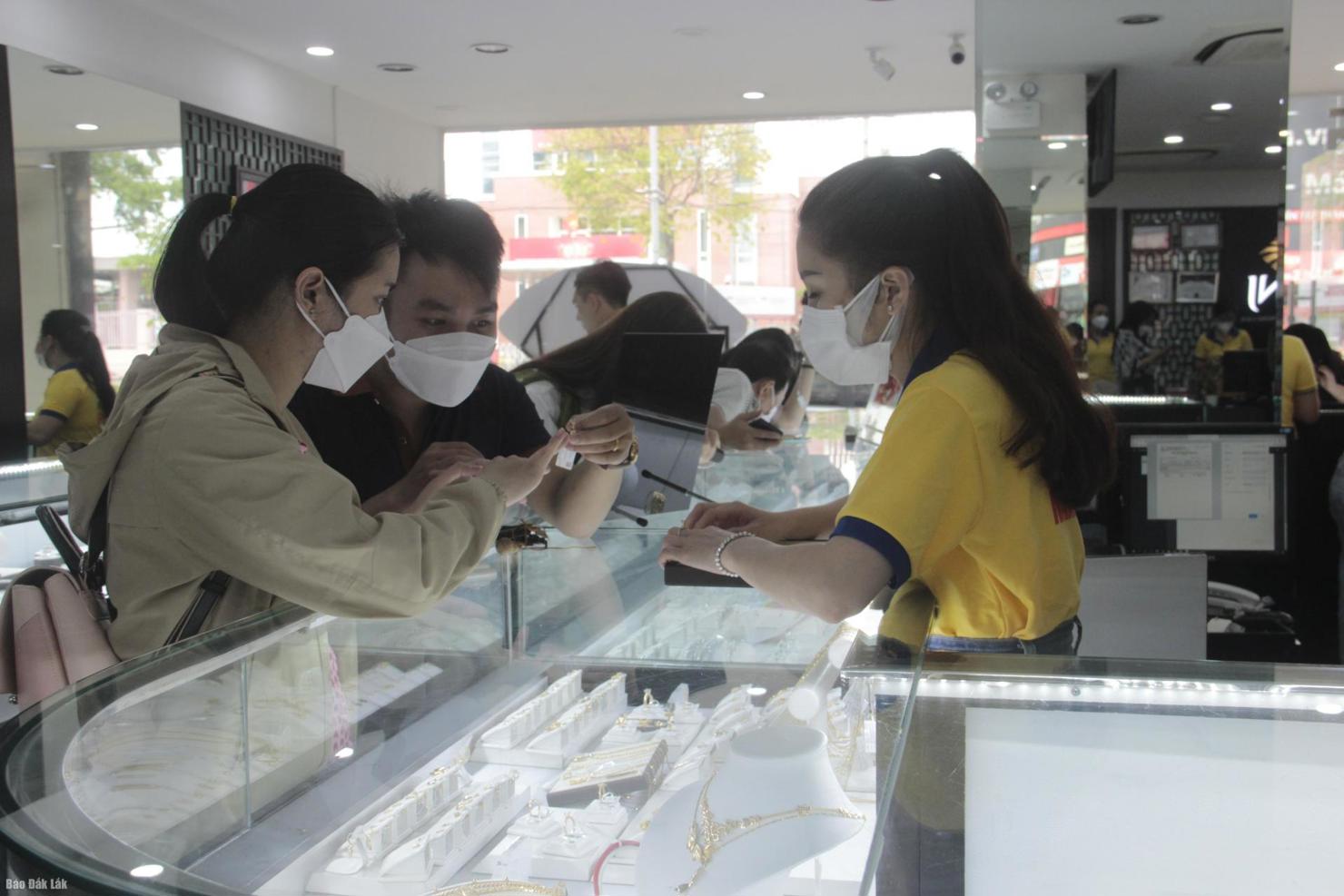 Giá vàng trên thị trường Đắk Lắk tháng 2/2022 tăng 1,67% so với tháng trước. (Ảnh minh họa)