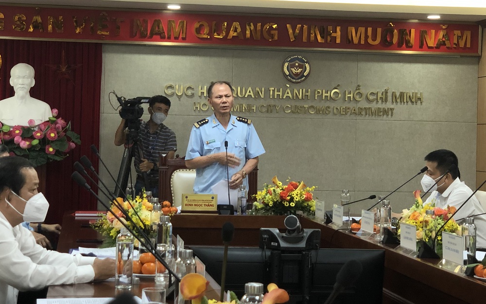 Ông Đinh Ngọc Thắng - Cục trưởng Cục Hải quan TP. Hồ Chí Minh chỉ đạo triển khai nhiệm vụ trong thời gian tới. Ảnh: Thanh Sơn