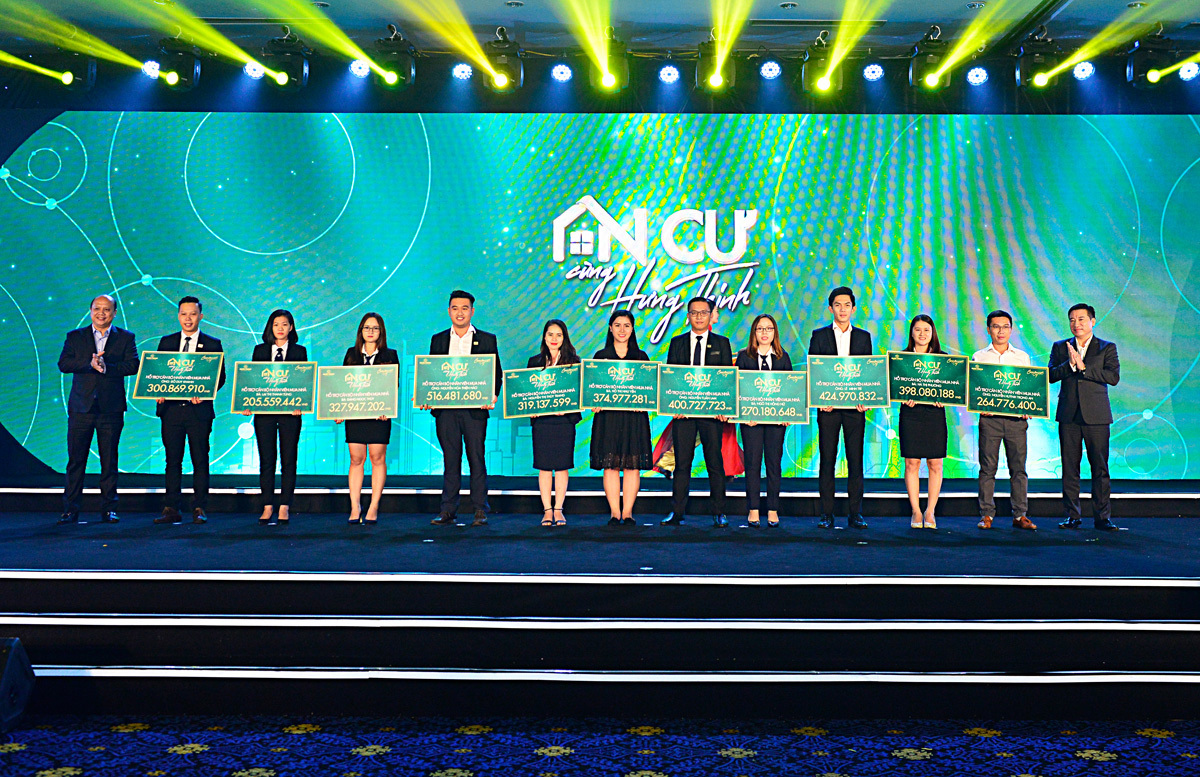 Các cán bộ - nhân viên nhận được sự hỗ trợ lớn khi mua các sản phẩm căn hộ của Tập đoàn Hưng Thịnh. Ảnh: Phạm Tú