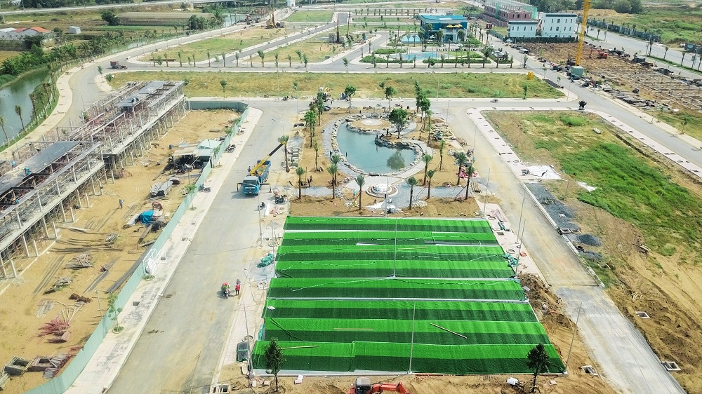 Tiến độ dự &aacute;n The Sol City tại vị tr&iacute; giao thoa giữa hai huyện Cần Giuộc - B&igrave;nh Ch&aacute;nh. Ảnh Bảo Tr&acirc;n