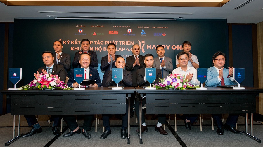 Vạn Xuân Group chính thức ký kết hợp tác phát triển Khu căn hộ biệt lập 4.0 Happy One với các đối tác chiến lược. Ảnh DKRS