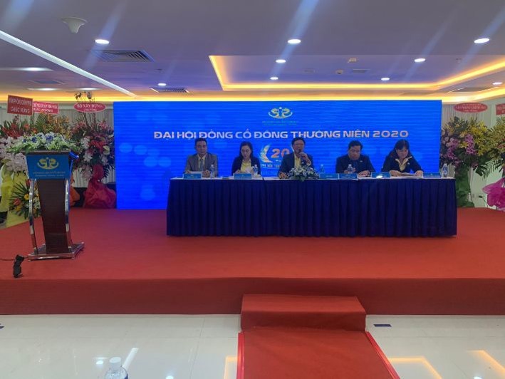 Ông Trương Anh Tuấn - Chủ tịch HĐQT tập đoàn Hoàng Quân đại diện phát biểu tại đại hội. Ảnh HQC
