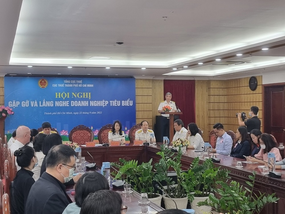 Lãnh đạo Cục Thuế TP. Hồ Chí Minh chia sẻ về đề án tạo ‘luồng xanh’ cho doanh nghiệp, người nộp thuế xuất sắc. Ảnh: Minh Tân