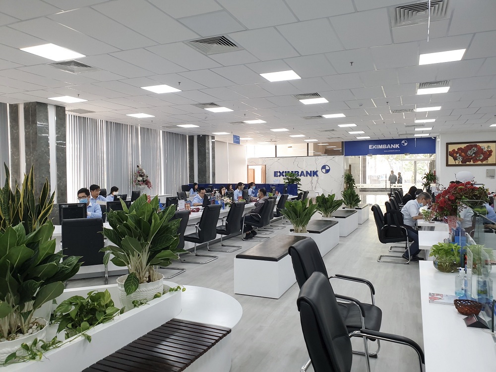 Eximbank luôn tự hào có thể hỗ trợ tốt nhất, nhanh nhất mọi giao dịch thanh toán trong nước và quốc tế. Ảnh EIB