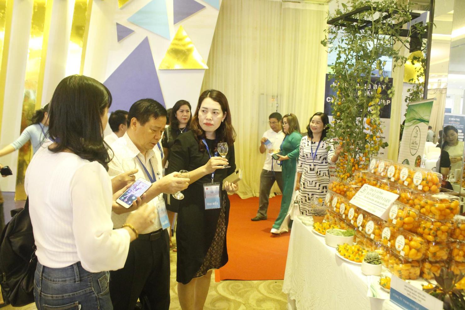 Doanh nghiệp tham gia một hội thảo chuyển đổi số do UBND tỉnh tổ chức. (Ảnh minh họa)