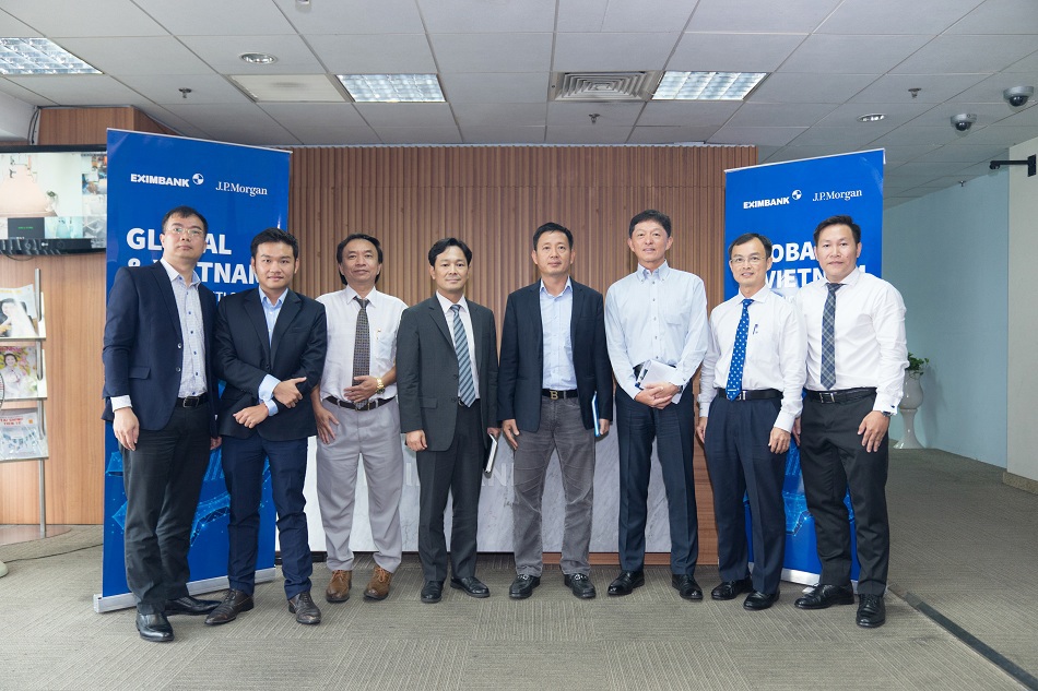 Lãnh đạo Ngân hàng TMCP Xuất nhập khẩu Việt Nam (Eximbank) và Ngân hàng JP Morgan Chase (Mỹ). Ảnh EIB