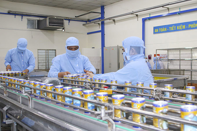 Hoạt động sản xuất tại Công ty TNHH Nhà nước Một thành viên Yến sào Khánh Hòa. Ảnh: Đình Lâm