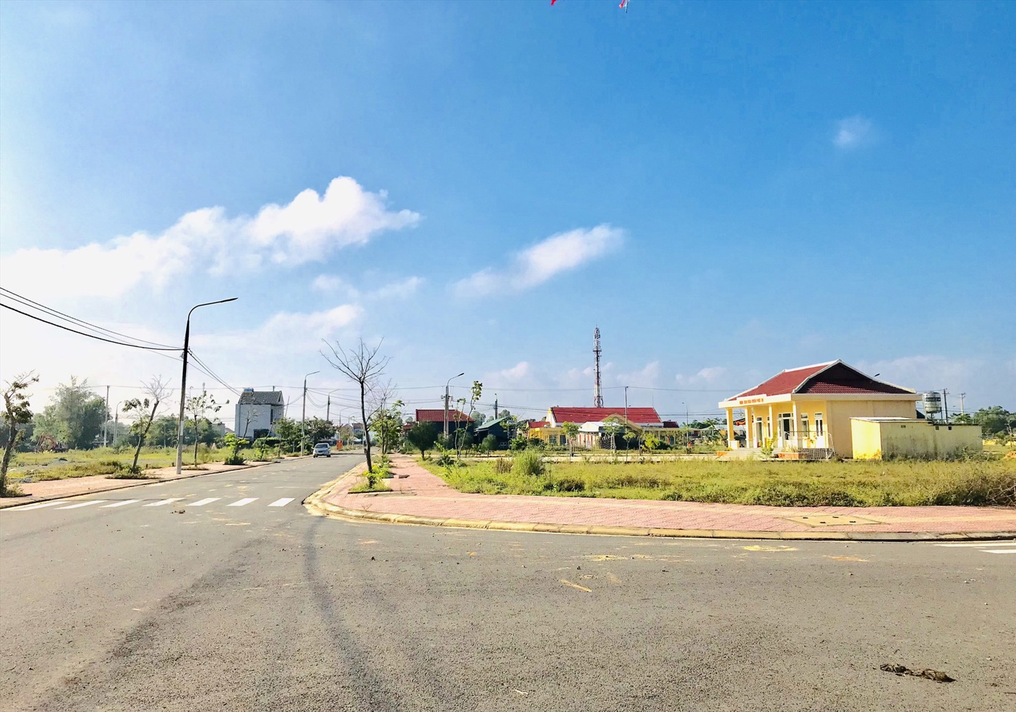 TX. Điện Bàn hiện có rất nhiều dự án phát triển khu đô thị nhưng lại thiếu quỹ đất tái định cư cho người dân cũng như dự trữ cho tương lai. Ảnh: Q.T