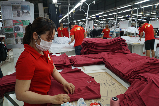 Sản phẩm may mặc tăng 30,7% so với cùng kỳ. Ảnh: MN