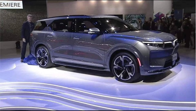 Mẫu xe SUV điện VF e36 thu hút ánh nhìn với vẻ đẹp khỏe khắn và tiện dụng. Ảnh: Vinfast.