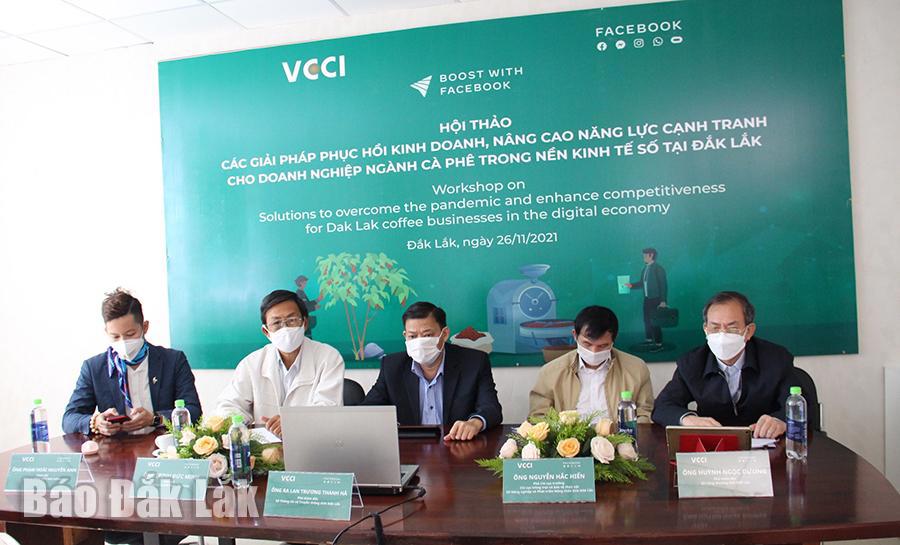 Các đại biểu tham dự hội thảo tại điểm cầu Đắk Lắk. Ảnh: Đỗ Lan