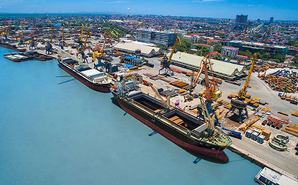 Việc đầu tư xây dựng Cảng Trần Đề sẽ thúc đẩy phát triển các dịch vụ, logistics, hạ tầng...Ảnh: CT