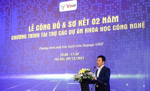 GS. TS. Lê Quân (Giám đốc Đại học Quốc gia Hà Nội) đánh giá cao tác động của VINIF đối với các tổ chức, cá nhân thực hiện nghiên cứu khoa học, công nghệ và đổi mới sáng tạo. Ảnh: VIC.