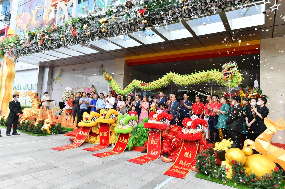 Trung tâm thương mại Menas Mall Saigon Airport đã chính thức mở cửa trở lại để phục vụ nhu cầu mua sắp dịp Tết Tân sửu. Ảnh Phú Long