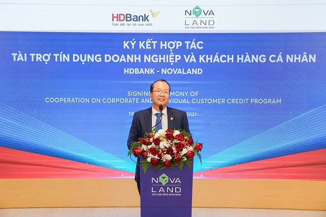 Đại diện HDBank chia sẻ tại sự kiện. Ảnh: NVL