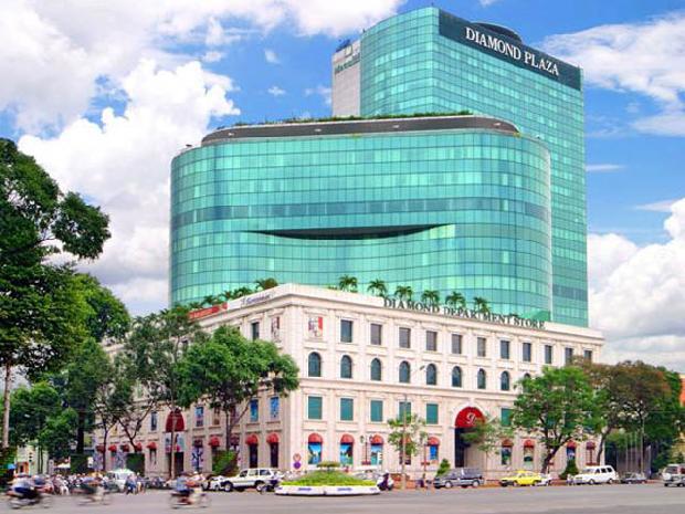 Mở màn cho hoạt động M&A trong năm 2015 là vụ việc Lotte thâu tóm Diamond Plaza. Ảnh internet