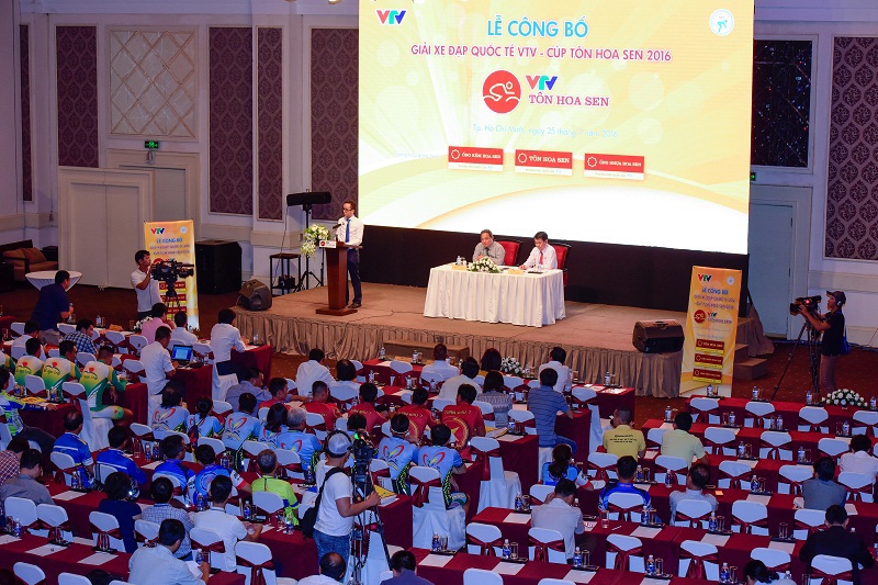 Toàn cảnh Lễ công bố Giải xe đạp quốc tế VTV Cúp Hoa Sen 2016. Ảnh Hải Ngọc