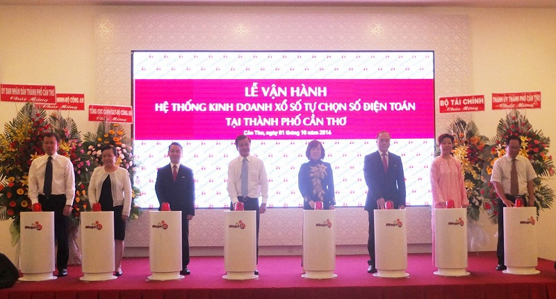 Lễ vận hành hệ thống kinh doanh xổ số tự chọn số điện toán Vietlott tại Cần Thơ ngày 1/10. Ảnh Financeplus.vn