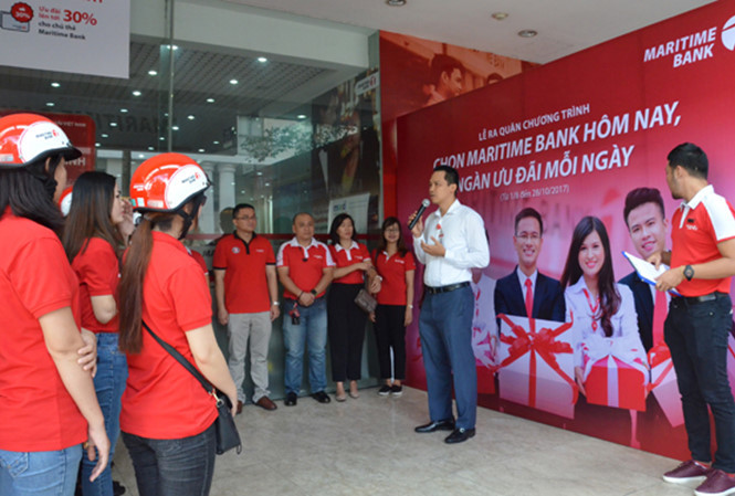 Ông Huỳnh Bửu Quang – Tổng Giám đốc Maritime Bank phát biểu tại Lễ ra quân chương trình “Chọn Maritime Bank hôm nay, Ngàn ưu đãi mỗi ngày” tại đầu cầu TP. Hồ Chí Minh. Ảnh Maritime Bank