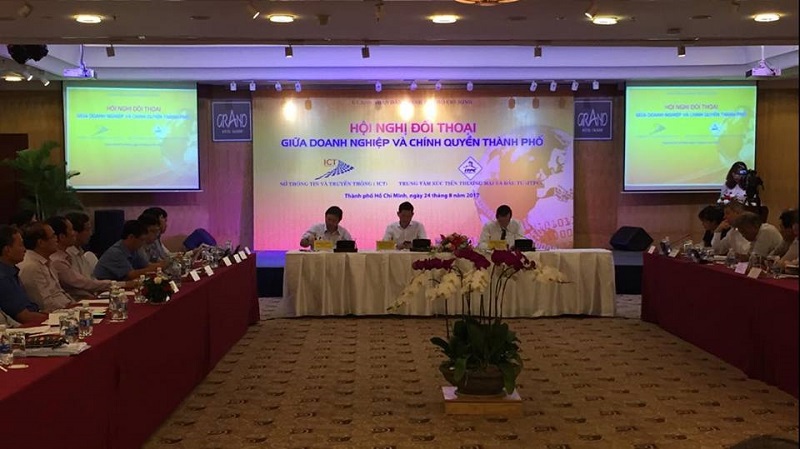 Toàn cảnh hội nghị đối thoại giữa doanh nghiệp ngành Công nghệ thông tin - điện tử với chính quyền thành phố. Ảnh: Hữu Thông