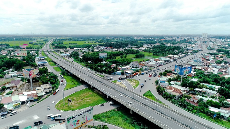 Từ Bien Hoa New City, cư dân dễ dàng kết nối với trung tâm TP. Hồ Chí Minh qua Cao tốc TP. Hồ Chí Minh - Long Thành - Dầu Giây chỉ với 30 phút di chuyển. Ảnh HT