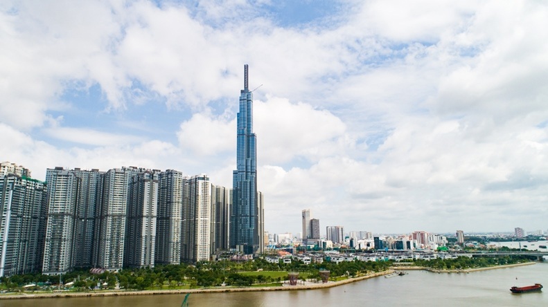 Tập đoàn Vingroup cũng vừa khai trương tòa nhà cao nhất Việt Nam. Ảnh VIC