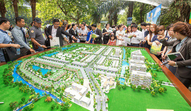 Buổi mở bán đợt hai dự án Dragon Village (khu Đông Sài Gòn) nhanh chóng bán hết 100% sản phẩm. Ảnh Phú Long