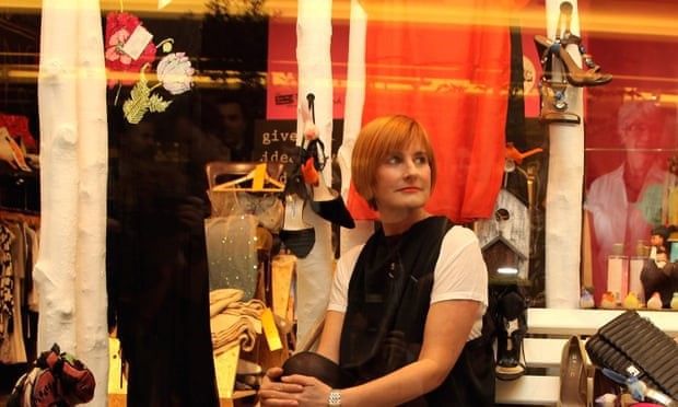 Nhà tư vấn bán lẻ Mary Portas nằm trong số những người kêu gọi gói kích cầu.